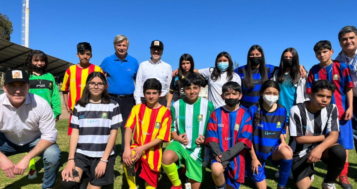 Niñas y niños de Vallenar finalizan torneo de fútbol inclusivo